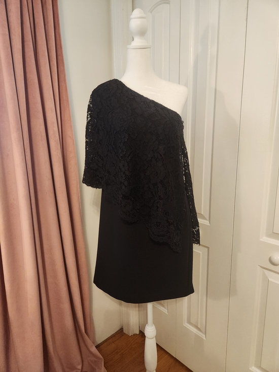Nanette Lepore Dresses & Skirts - Nanette Lepore Black One-Shoulder Lace Overlay Dress